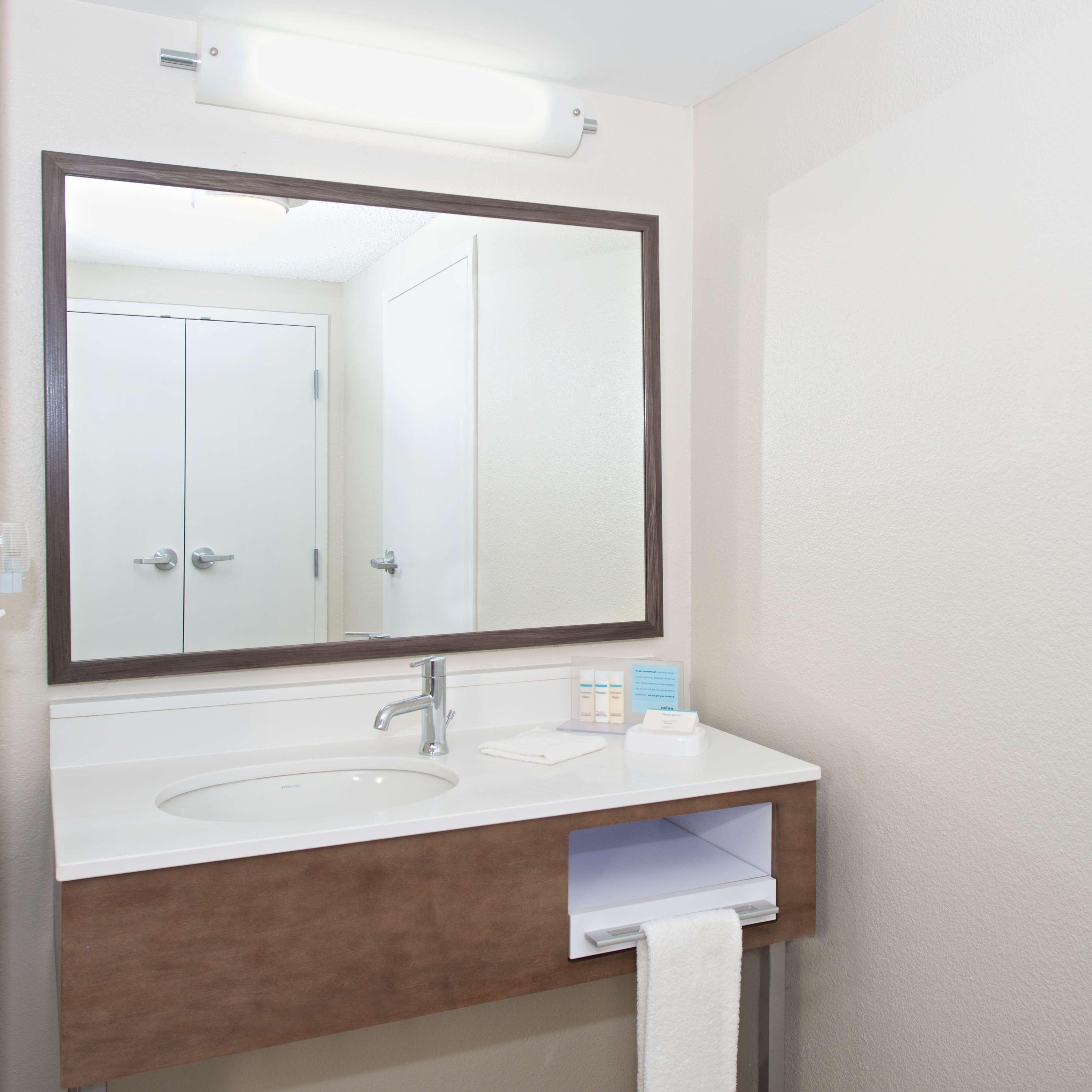 רואנוק Hampton Inn & Suites N Ft Worth-Alliance Airport מראה חיצוני תמונה